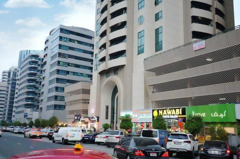 Adventurers Partition In Barsha Heights Homestay