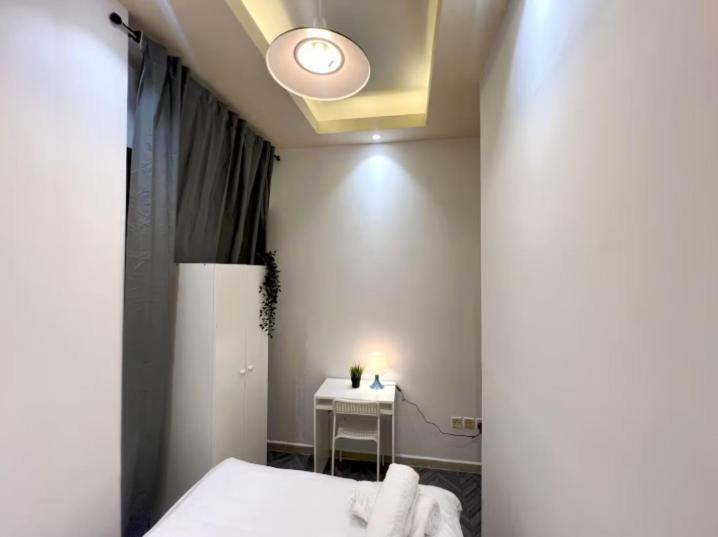 Homestay Adventurers Partition In Barsha Heights *